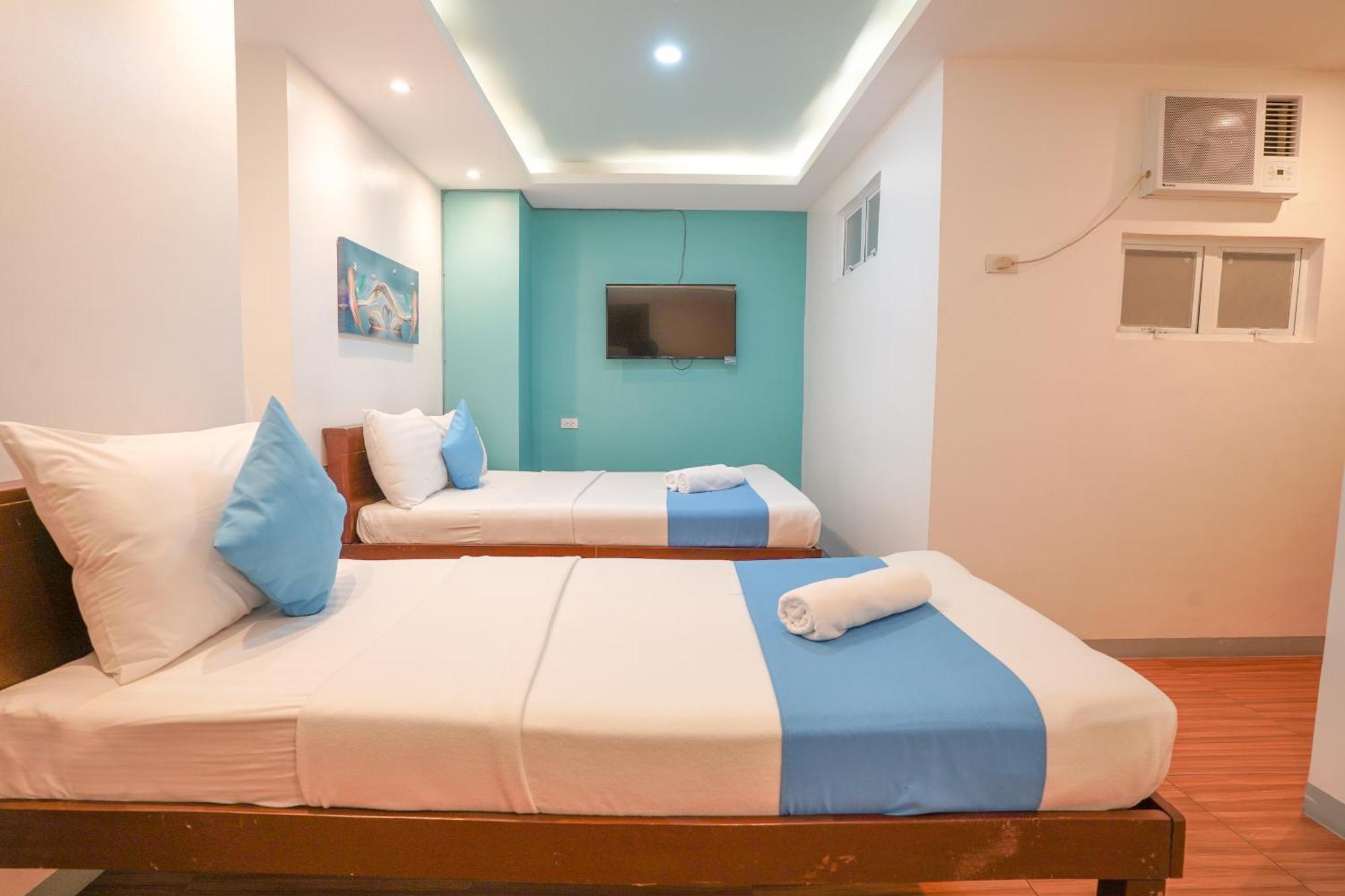 Arzo Hotel Premier Makati City Екстер'єр фото